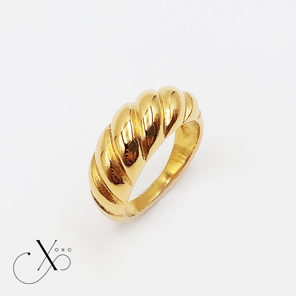Gold Croissant Ring