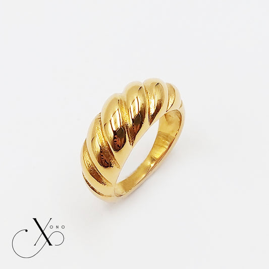 Gold Croissant Ring