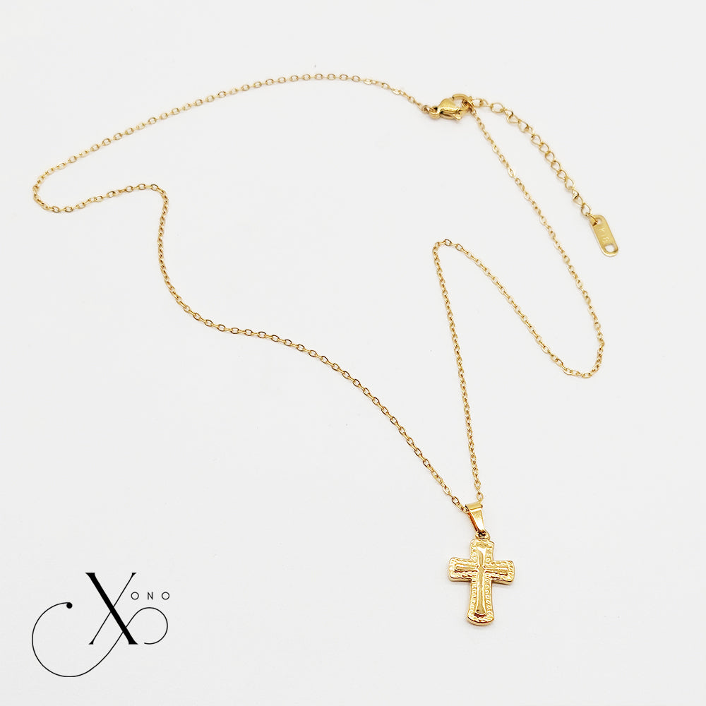 Textured Cross Link Necklace