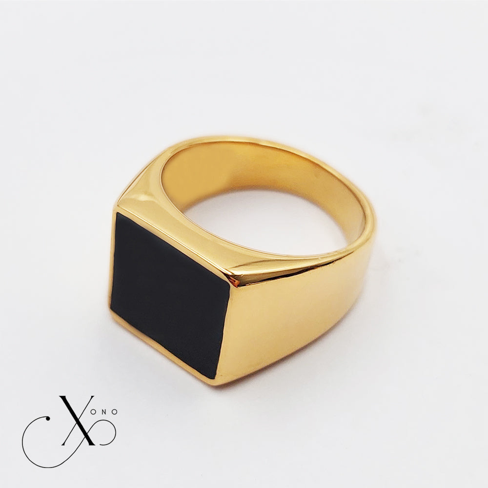 Quadrate Black Gold Ring