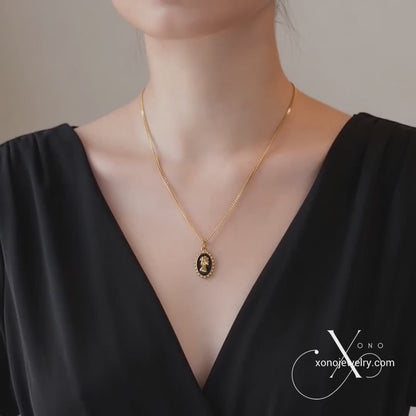 Oval Vintage Necklace